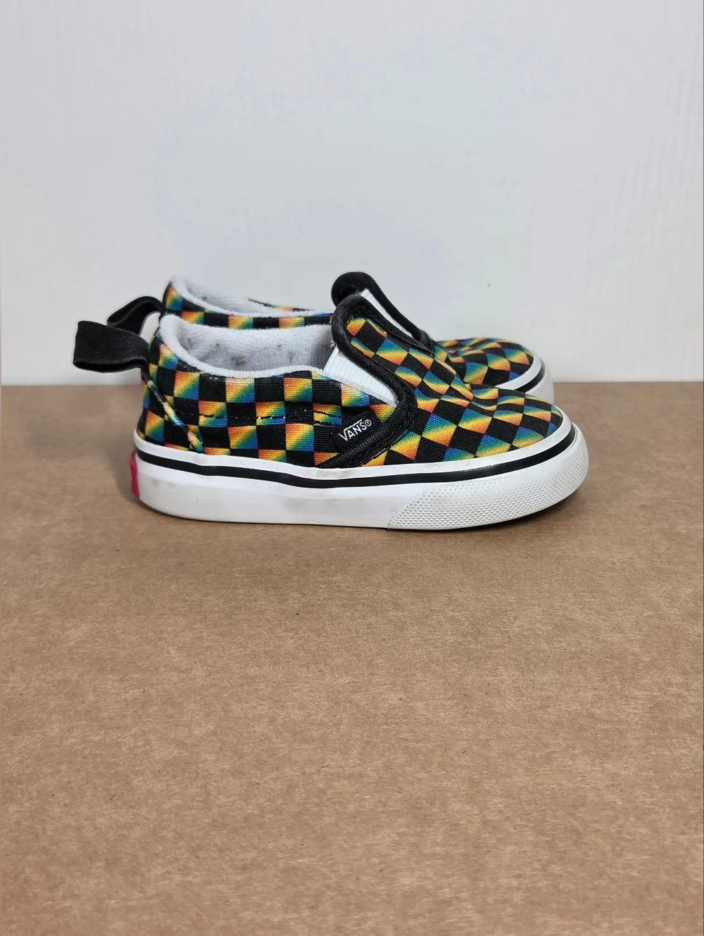 Vans Toddler Slip On V Gradient Rainbow/Check black Shoes Sz 4